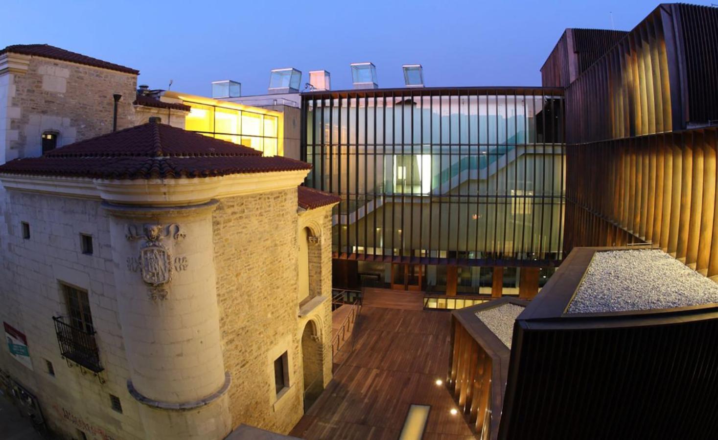 Luxury Pintoreria Vitoria Buitenkant foto